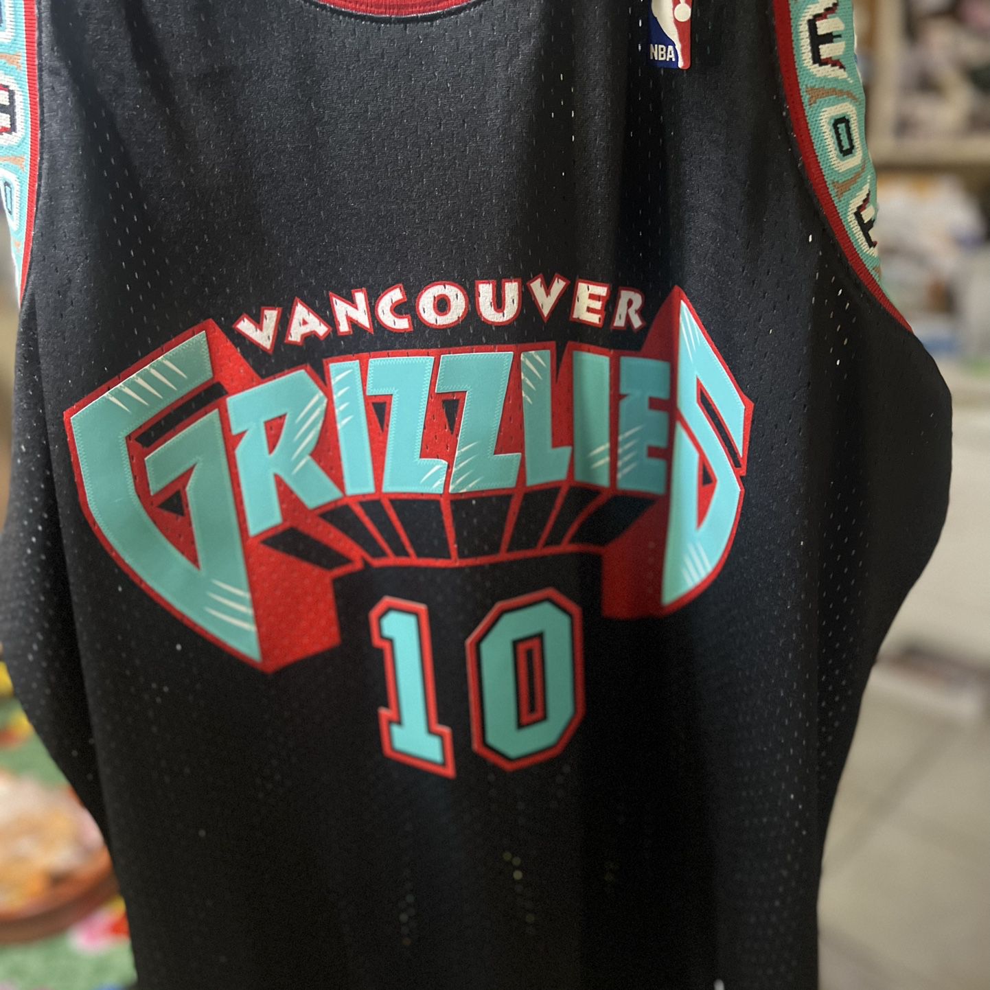 Throw back Classic Mike Bibby Grizzlies Jersey for Sale in St. Louis, MO -  OfferUp