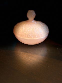 Vintage Pink Depression Glass Powder Jar / Vanity Trinket Box - Floral Diamond Pattern