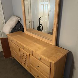 Mirror Dresser