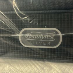 Full Size Pillow Top Mattresses. 50% Off Name Brand Mattresses On Sale!! 