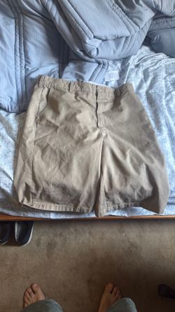 Vans khaki shorts