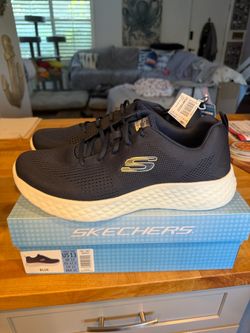 Skechers men’s blue size 13