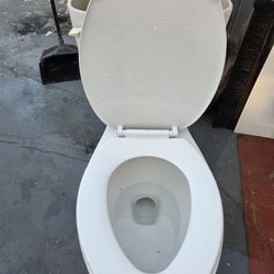 TOILET Marca TOTO