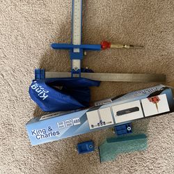 Cabinet drawer handle layout