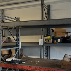 Shelfs Home Depot style .