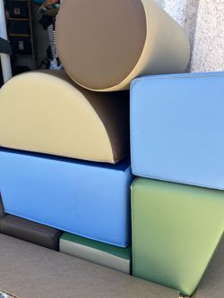Foam climbing blocks