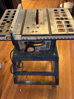 Ryobi BTS 10 table saw with table