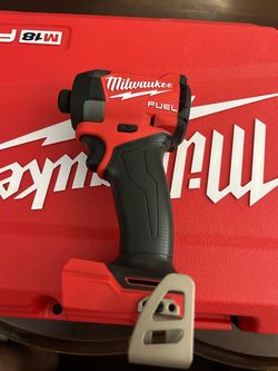 Milwaukee M18 Fuel 1/4” Hex Impact Driver with Case