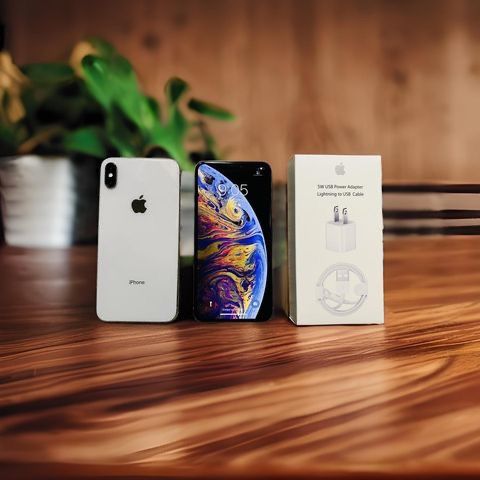 Apple iPhone XS Max 512GB Silver Unlocked