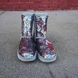 UGG Size 4 An Half Womad DeeDee