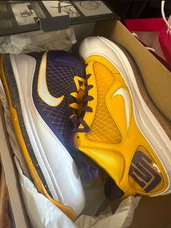 Various Shoes