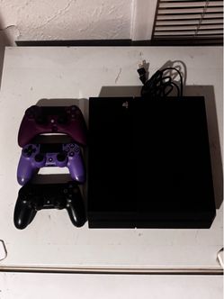 PlayStation 4 PS4 Bundle - 3 Controllers + Power Cable