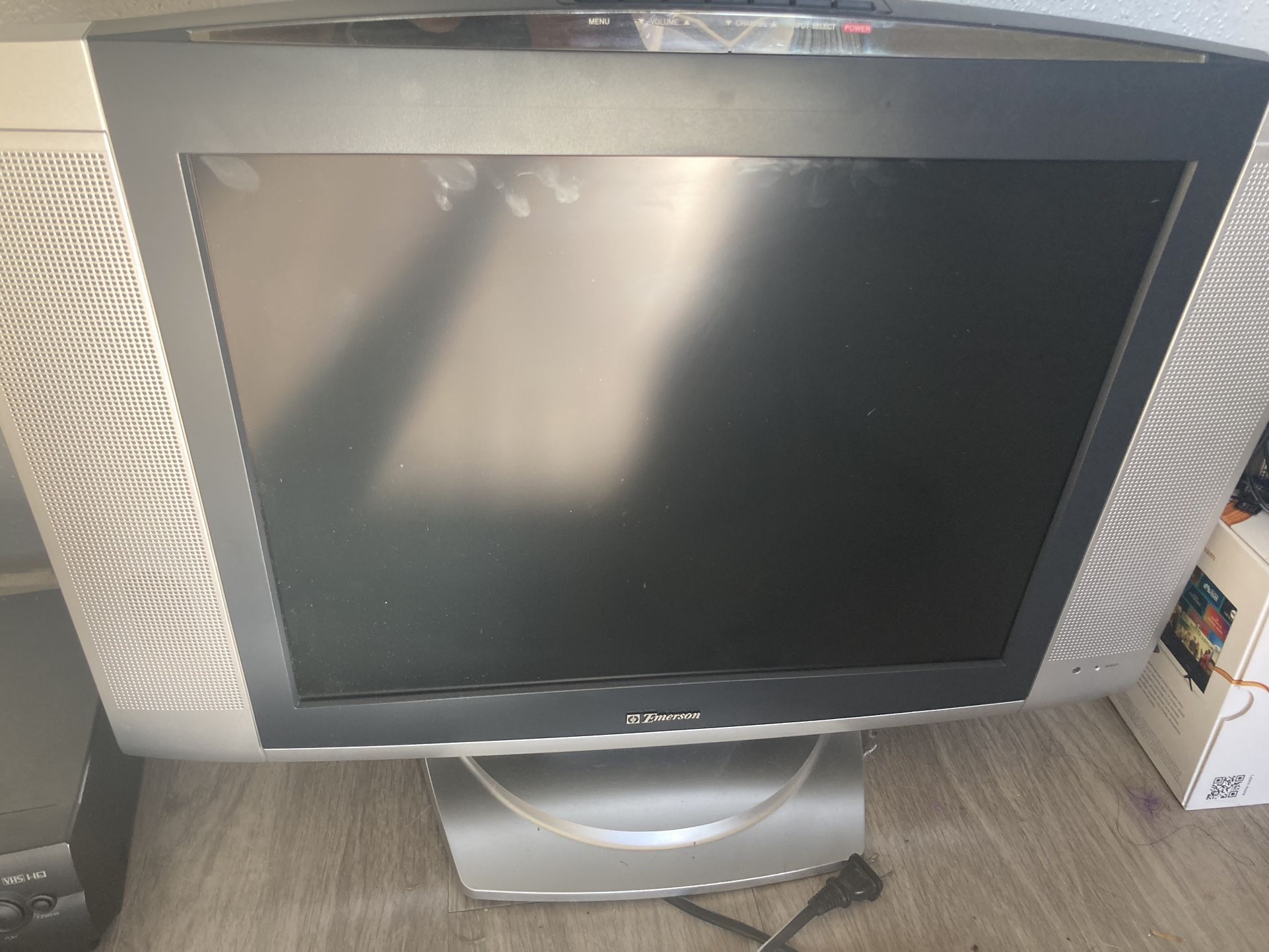 Emerson LCD TV and Orion VCR $20 Duo