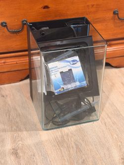 Aquarium for fish and shrimp