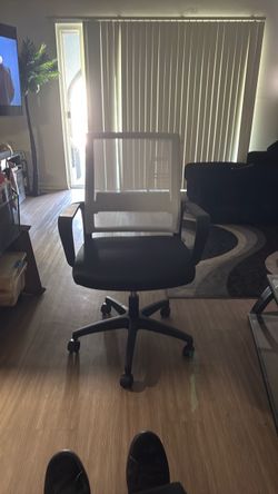 COMPUTER CHAIR