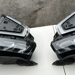 2021-23 Chevy Tahoe Or Suburban Headlights Set 