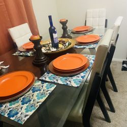Dining Table / Chairs 