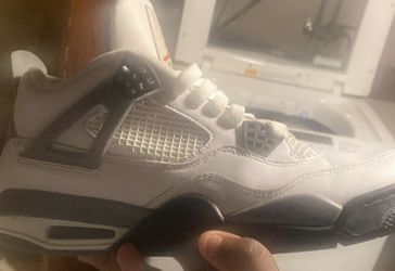 2 Cement 4s Go For 700 On Goat Mine 250 Wit Out Box For 250 I Will And In Yezzys For 335