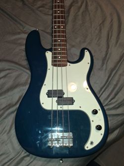 Fender Bass