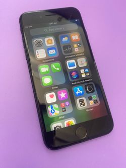 Apple iPhone 7 32gb FACTORY UNLOCKED!