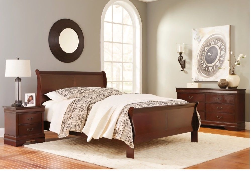 Queen Bedroom Furniture Set