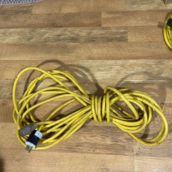 39’ Heavy 12/3 power extension Cord