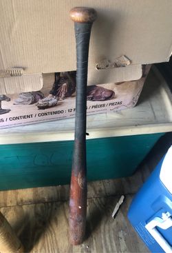 Louisville slugger used bat 29 inch