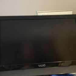 20 in Vizio TV NO REMOTE
