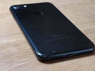 iPhone 7 Black 32 Gigabytes UNLOCKED