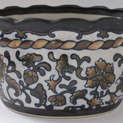 Vintage Art & Crafts Pottery 8.5" Planter