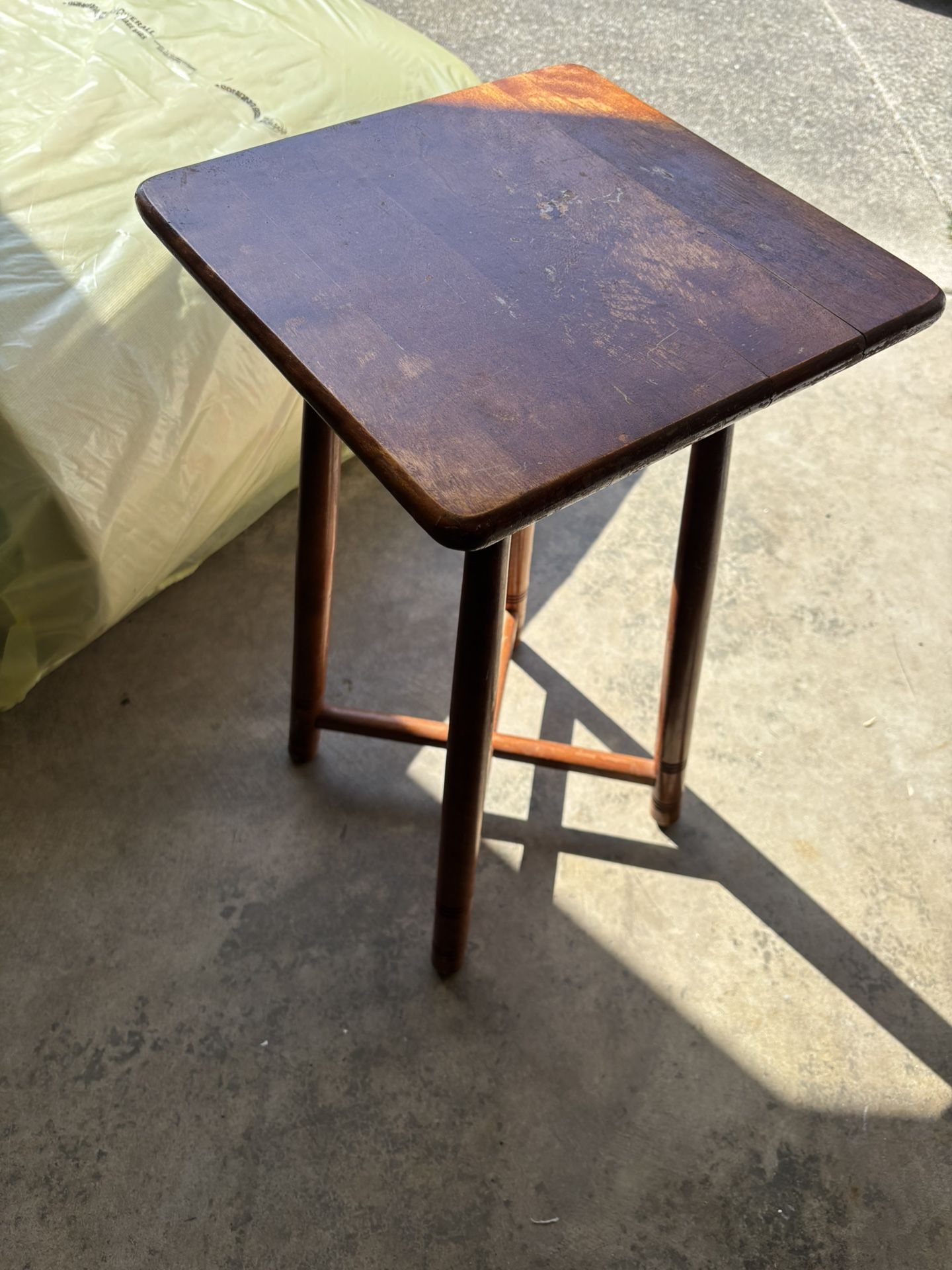 Wood 4 Post Corner Shelf 