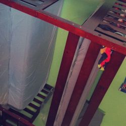 Single On Top And Bottom 