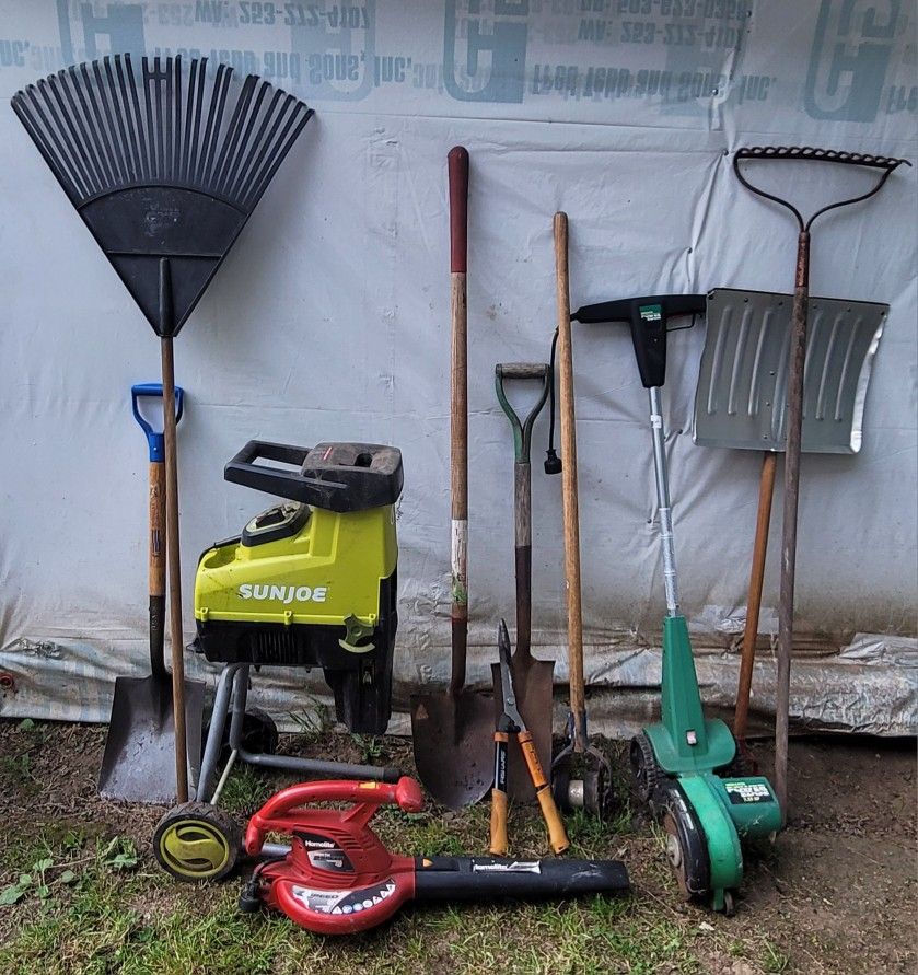 Garden Tools And Leaf Mulcher