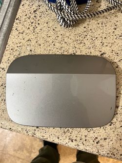 2011 Volkswagen Passat gas cover lid