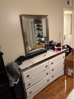 drawer and 2 nights stands