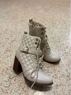Women’s Beige Quilted Lace-Up Ankle Bootie Synthetic Upper Round Toe US 8