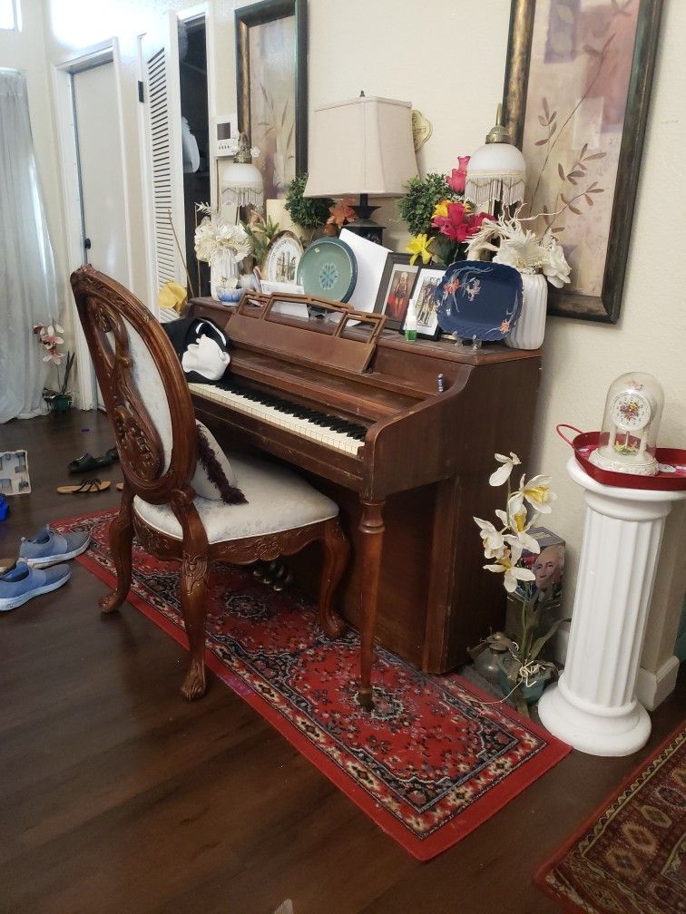 Piano Works Well