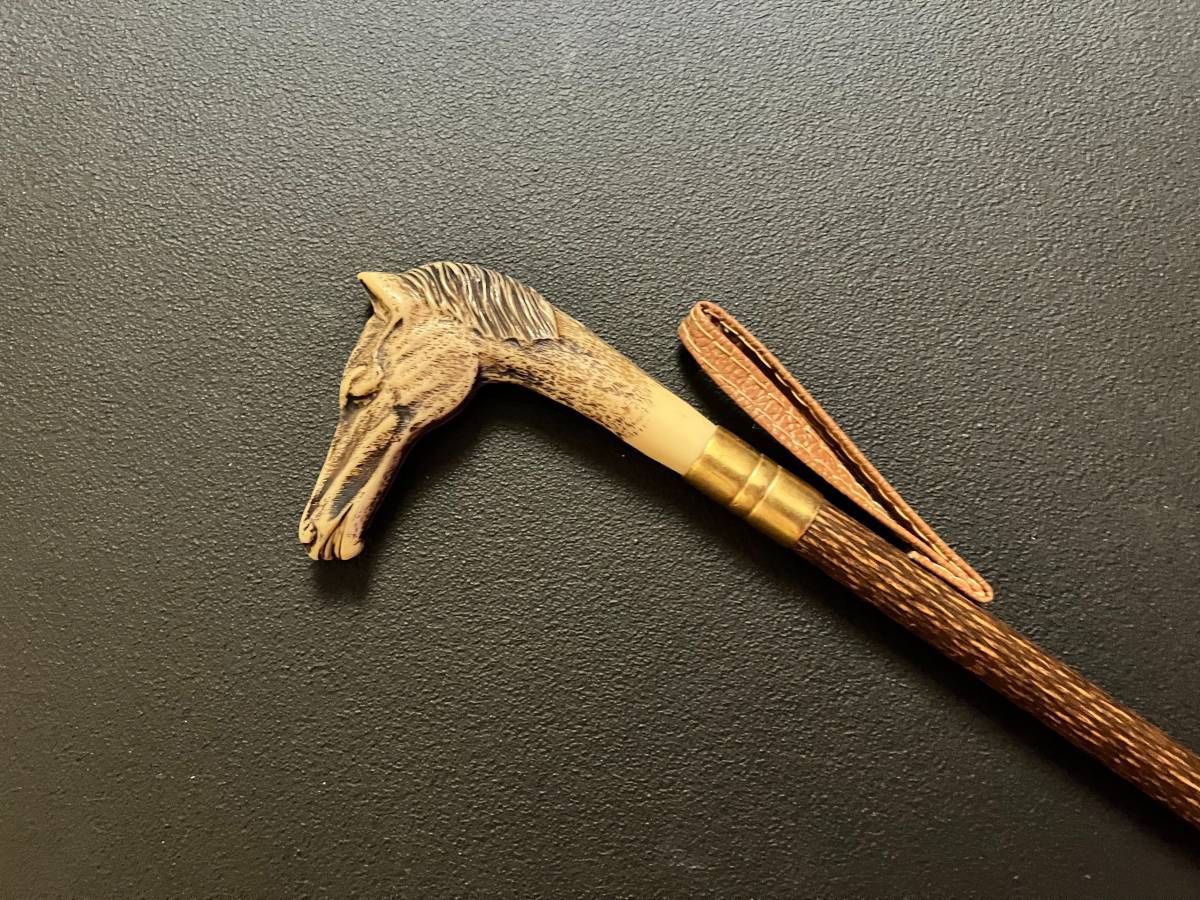 VINTAGE HORSEHEAD SHOEHORN