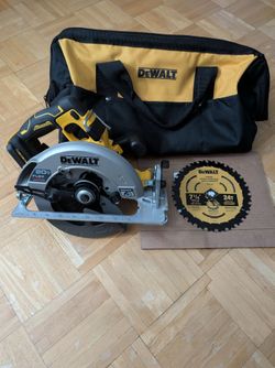NEW DEWALT FLEXVOLT ADVANTAGE 20V Circular Saw, 7-1/4-Inch