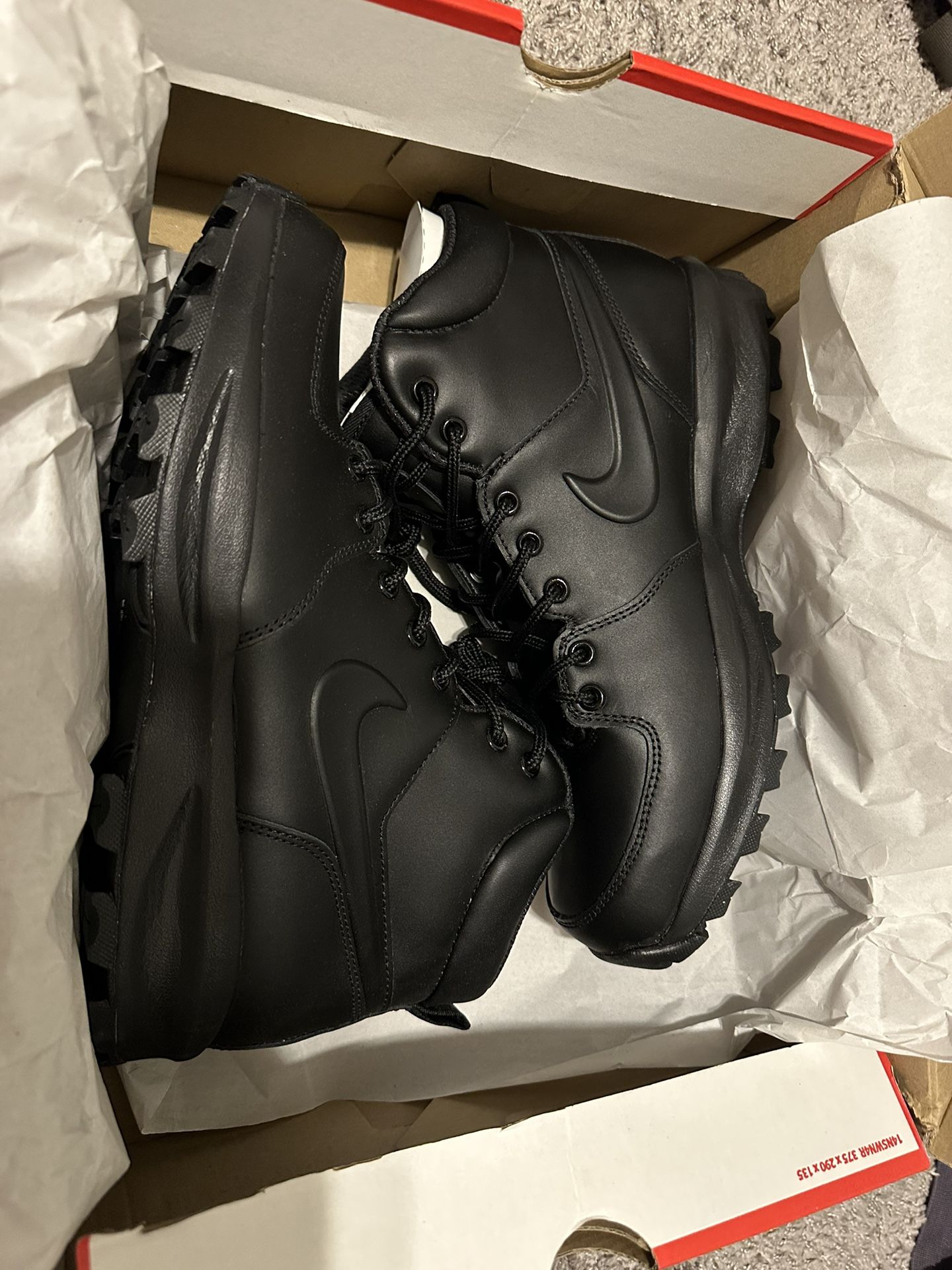 Nike Manoa Leather Boots