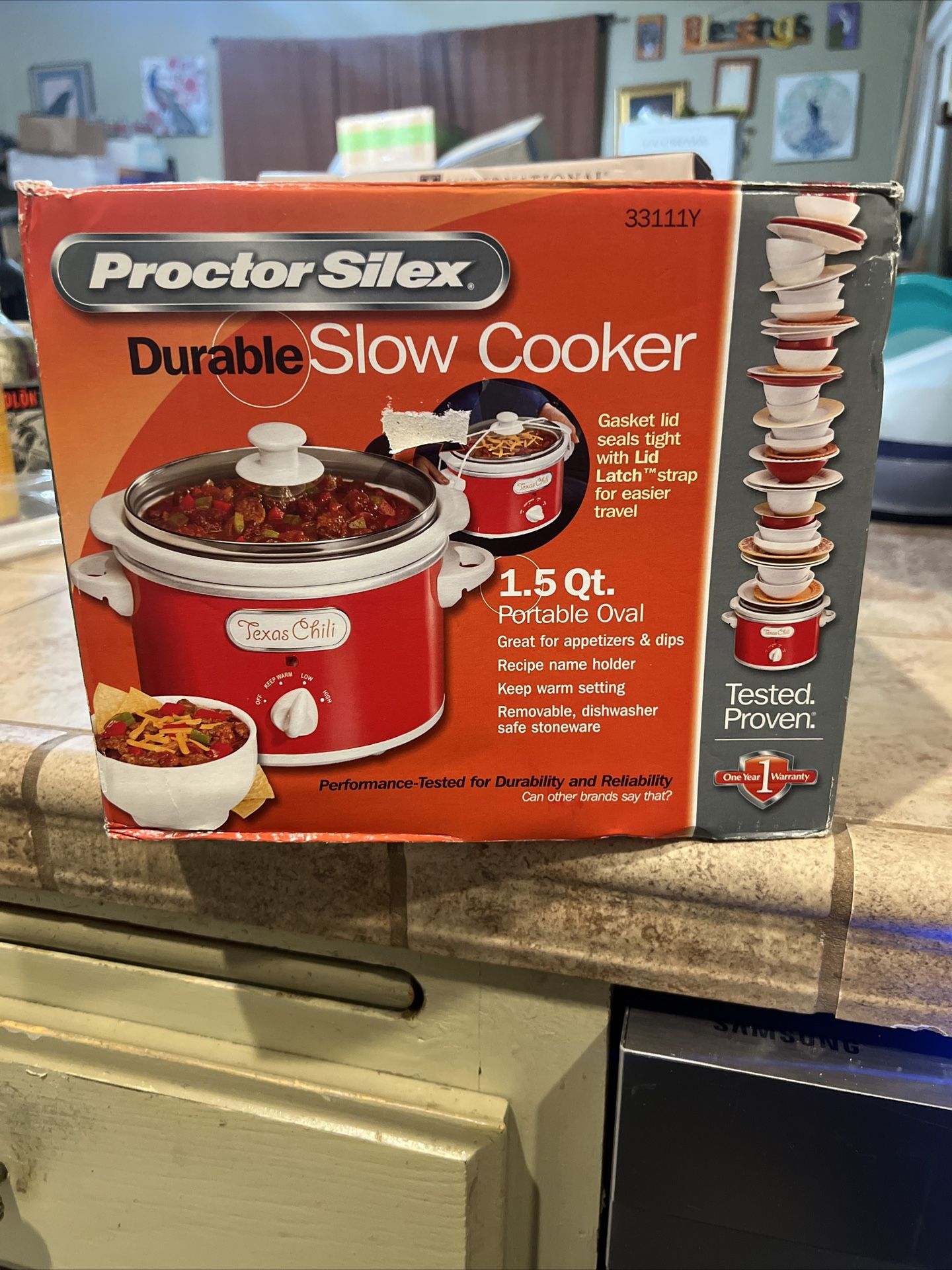 Vintage Proctor Silex - 1.5-Quart Slow Cooker - Red Model 33111Y