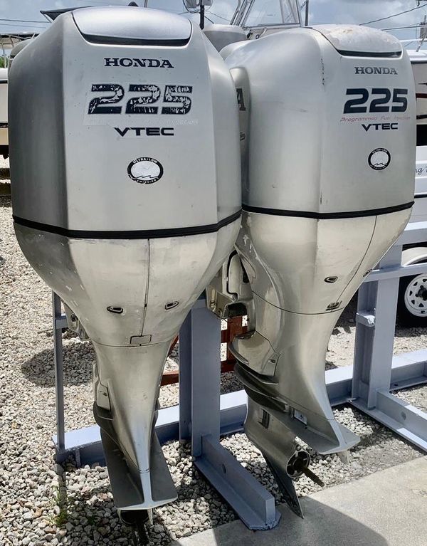 Twin Reconditioned Honda 225hp 4stroke Outboards for Sale in Cape Coral