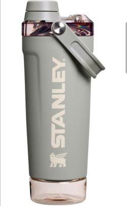 STANLEY Vitalize Shaker Bottle, 20 oz, Sage Grey
Leakproof Shaker Bottle | Fast-Flow Spout