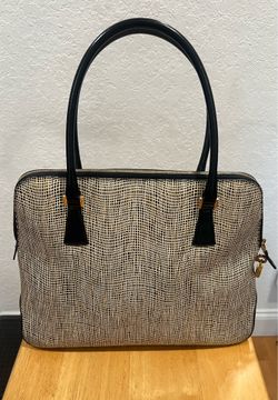 FS: Ferragamo Womens Leather Shoulder Bag