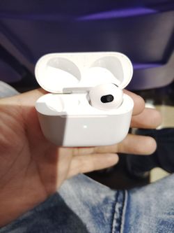 Apple AirPods Pro with Charging Case