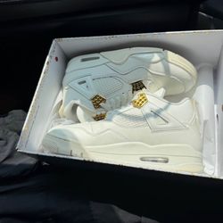 Jordan 4 White And Gold 