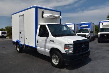 2023 Ford E-350 Cutaway