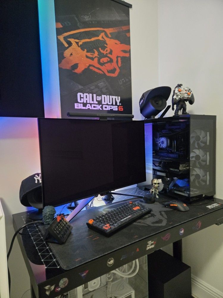 Rtx 4090 , Amd 9800x3d Cpu  Just The Desktop 