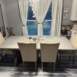 Barnstyle / Farmhouse Dining Set