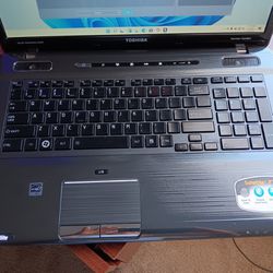 Toshiba P7750 Laptop